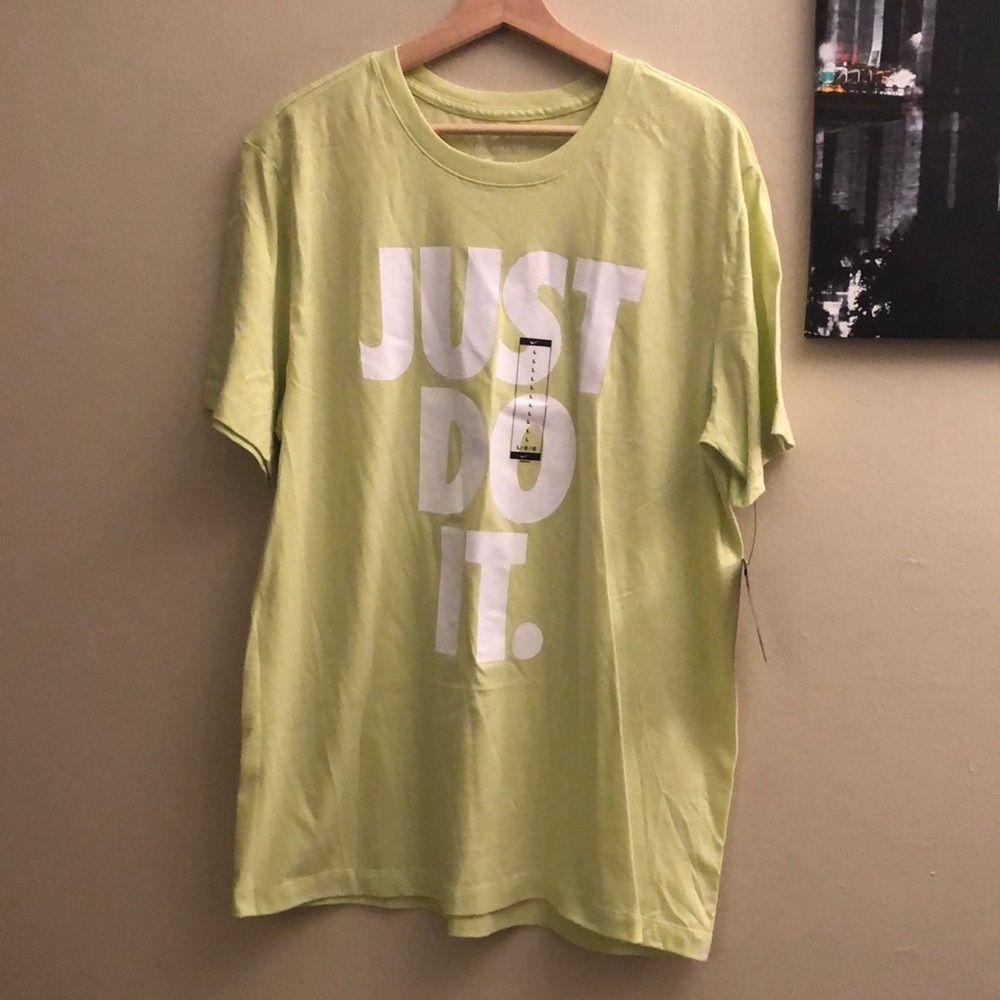 NWT Nike Men's L Just Do It Short Sleeve 100% Cotton T-Shirt in Green/Yellow